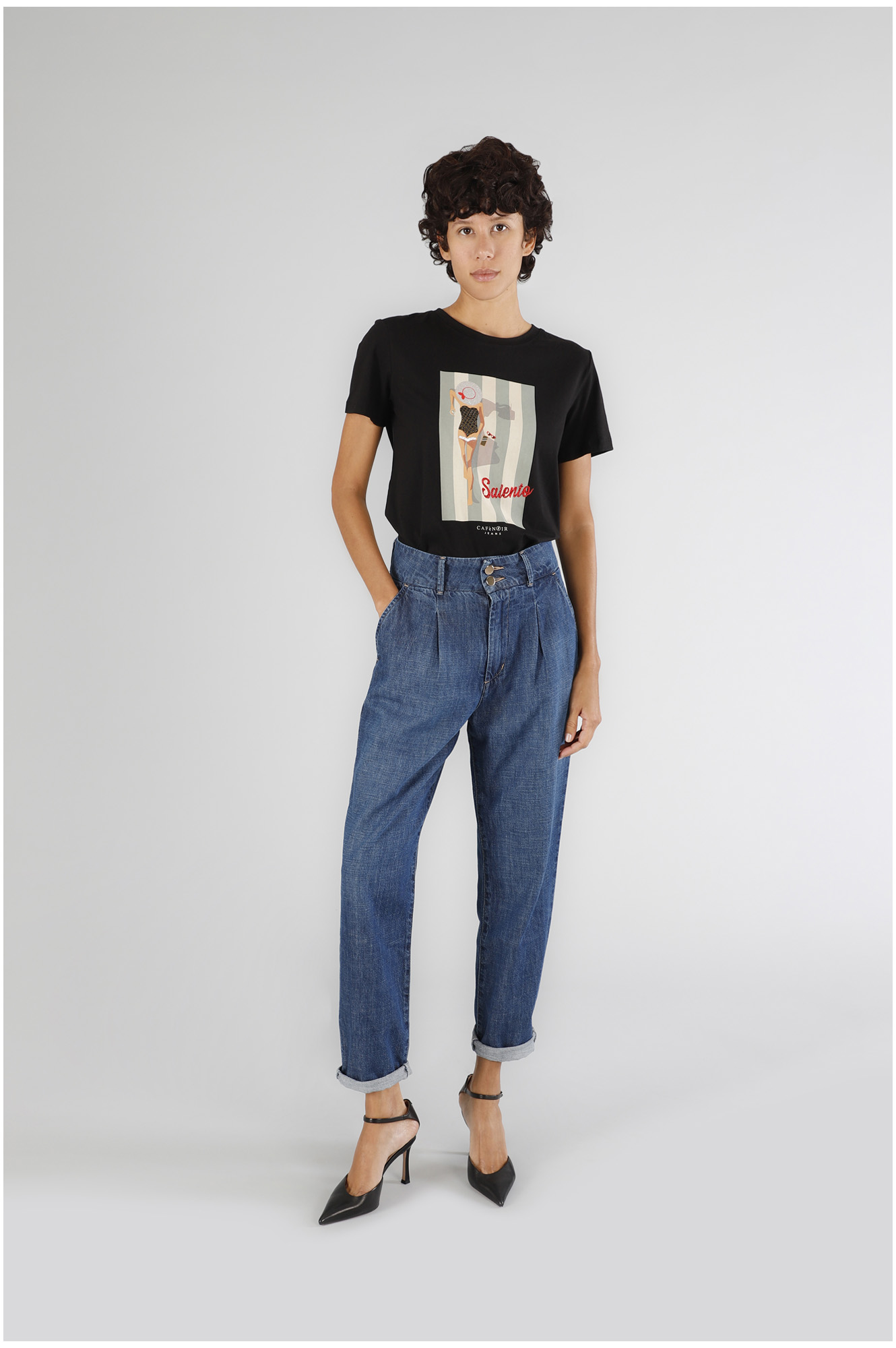 jeans mom fit denim con pliegues medium blue 28