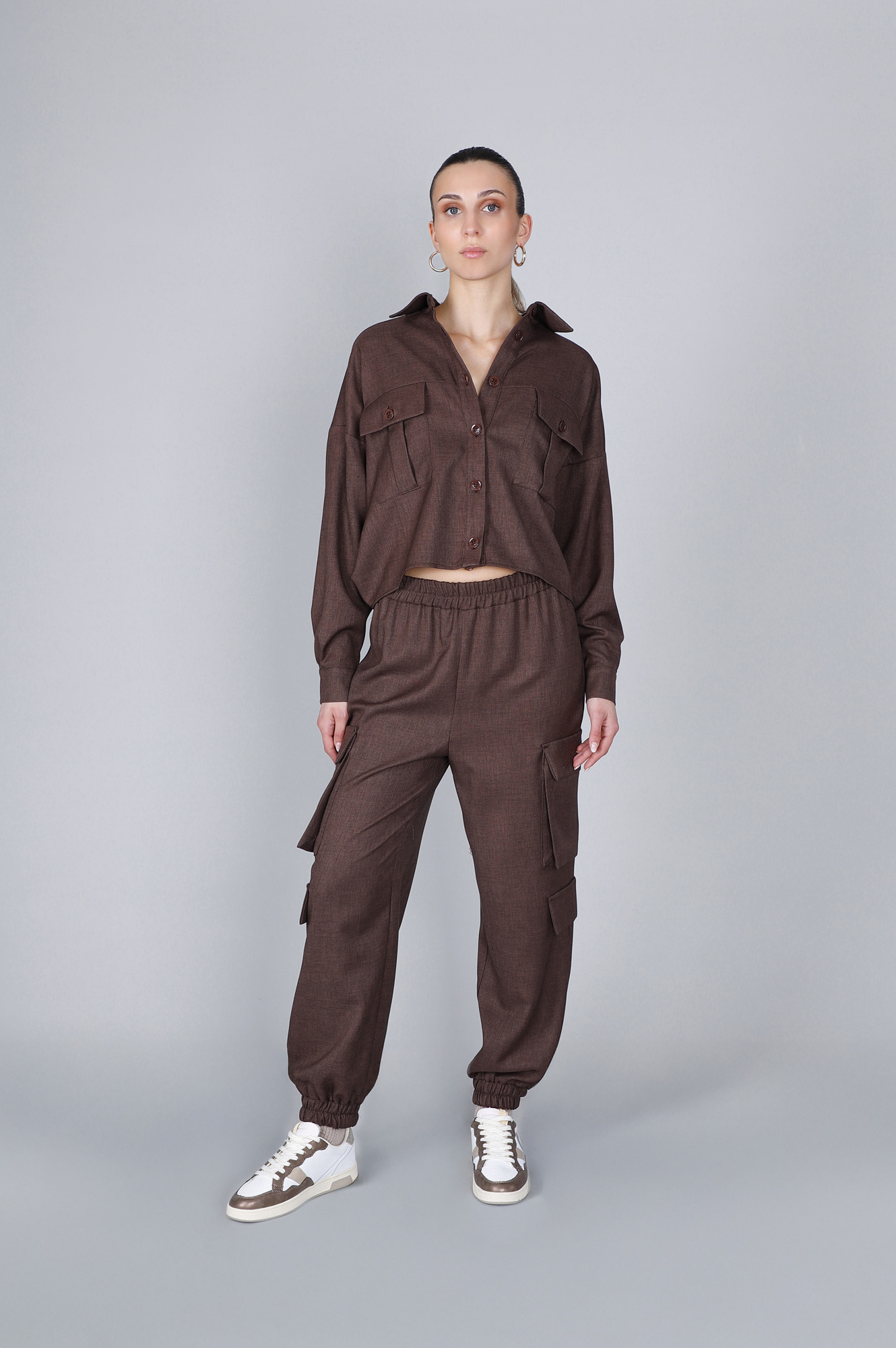 pantalones cargo con puños y cintura elástica brown s
