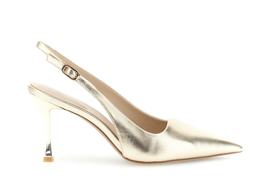 escote slingback en piel laminada light gold