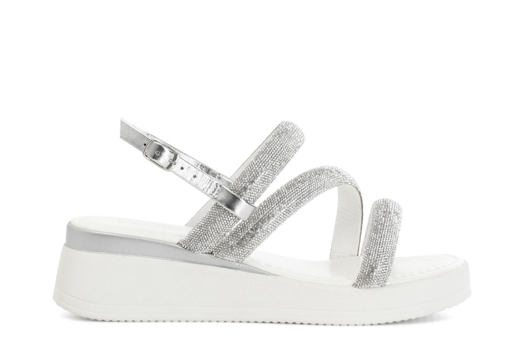 sandalias asimétricas con pedrería silver